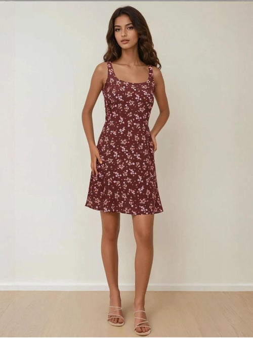 Vestido mini ajustado estampado con cuello en u hiccup - Kiabi Vestido mini ajustado estampado con cuello en u hiccup - Kiabi