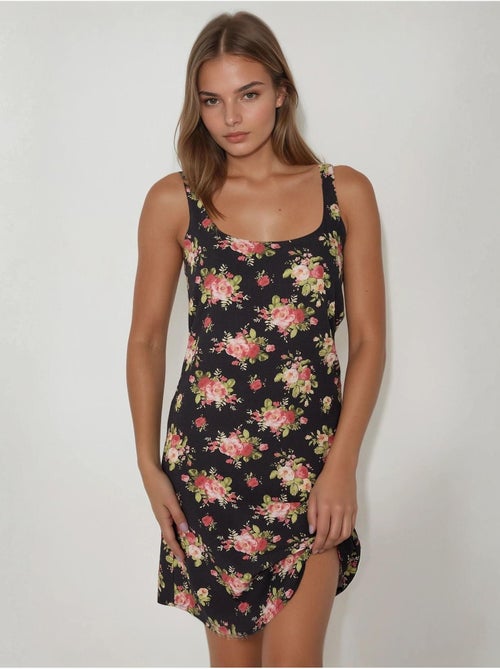 Vestido mini ajustado estampado con cuello en u hiccup - Kiabi Vestido mini ajustado estampado con cuello en u hiccup - Kiabi