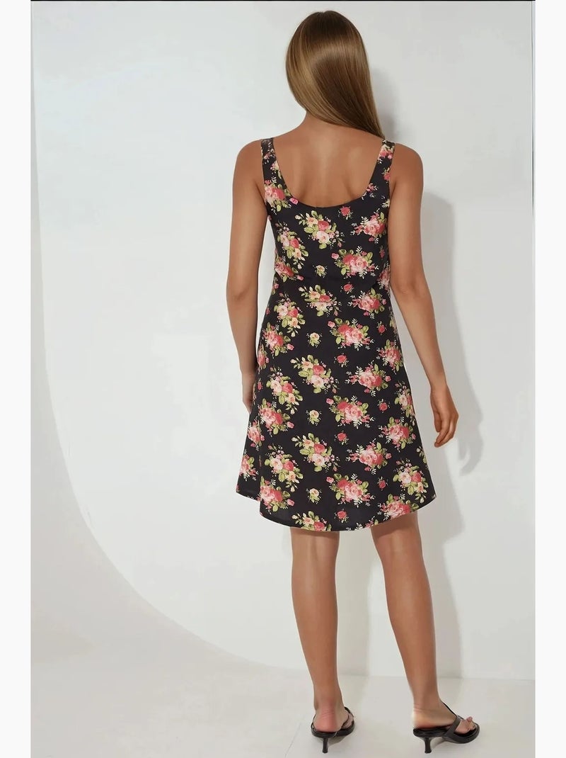 Vestido mini ajustado estampado con cuello en u hiccup Negro - Kiabi