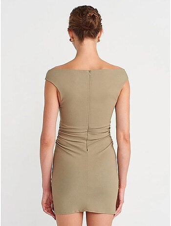Vestido mini bardot ajustado dilvin