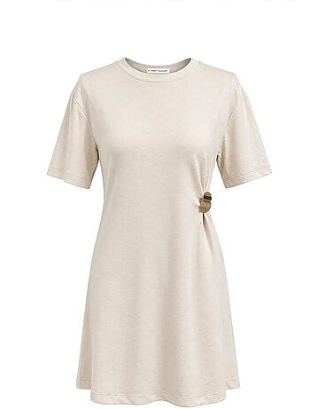 Vestido mini camiseta con cuello redondo y accesorio de piedra mixray