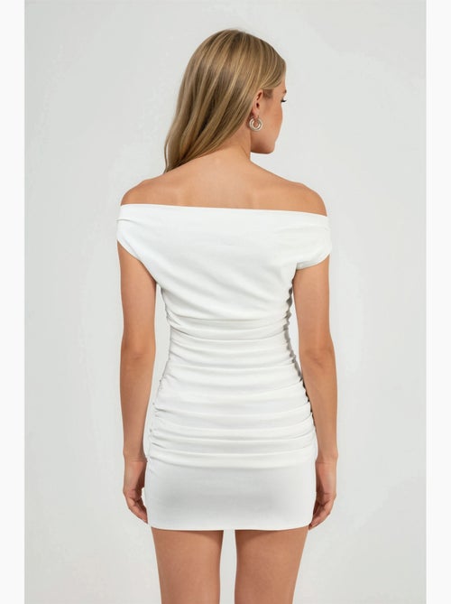 Vestido mini con cuello barco y hombros descubiertos hiccup - Kiabi