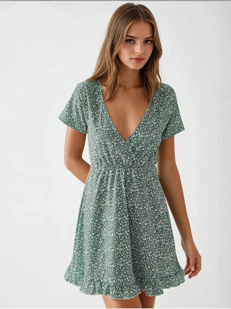 Vestido mini con cuello en v y estampado floral hiccup Verde - Kiabi