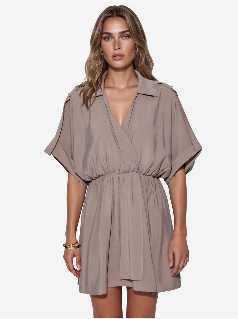 Vestido mini cruzado texturizado busem Beige arcilla - Kiabi