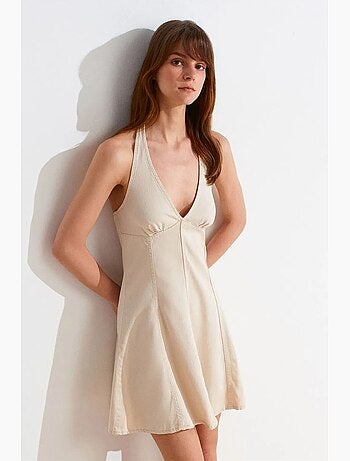 Vestido mini de línea a con cuello halter dilvin
