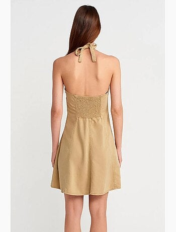 Vestido mini de línea a con cuello halter dilvin