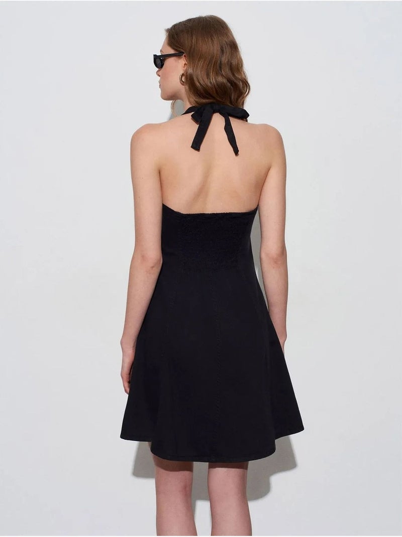 Vestido mini de línea a con cuello halter dilvin Negro - Kiabi