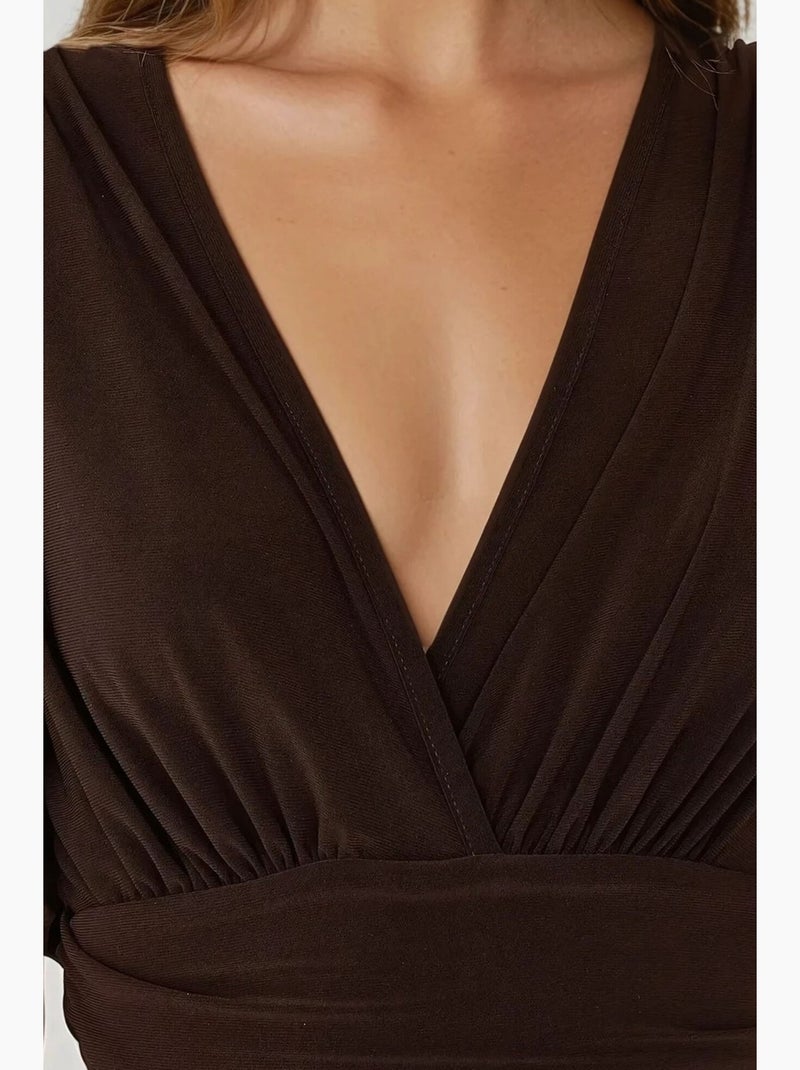 Vestido mini de manga corta con cuello en v hiccup Marrón - Kiabi