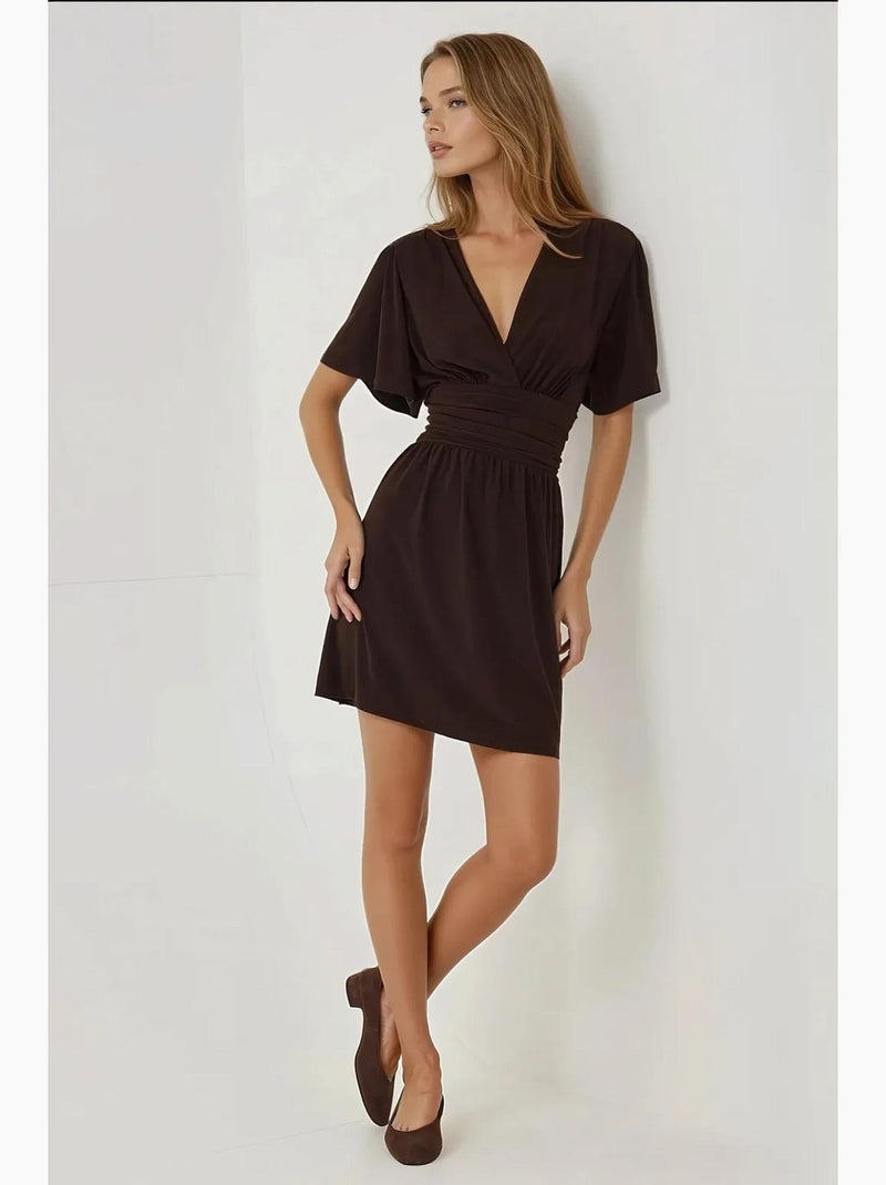 Vestido mini de manga corta con cuello en v hiccup Marrón - Kiabi