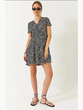 Vestido mini de manga corta con estampado y cuello cruzado lucci
