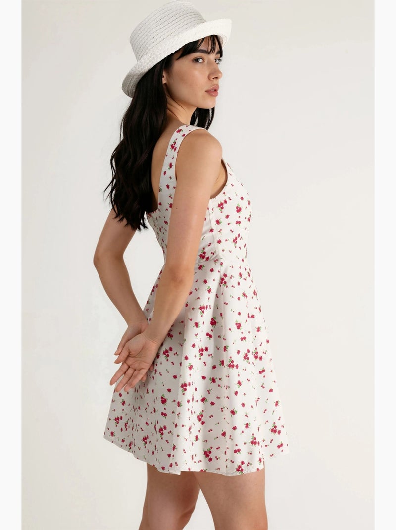 Vestido mini floral de corte a con cuello redondo hiccup Blanco - Kiabi