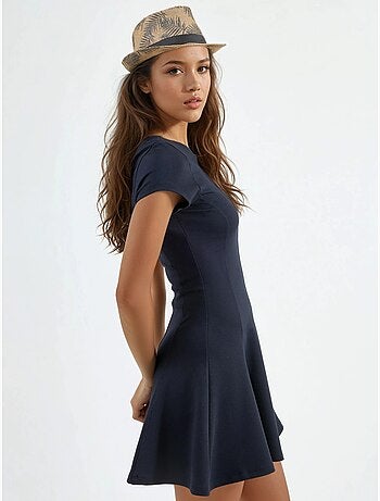 Vestido mini patinador con cuello en u de busem