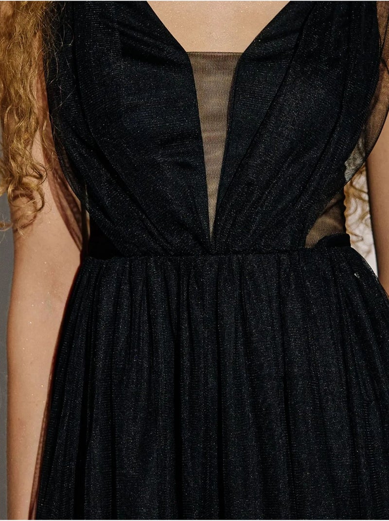 Vestido mini patinador de tul con cuello en V y paneles Negro - Kiabi