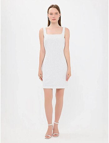 Vestido mini sin mangas con cuello cuadrado a rayas