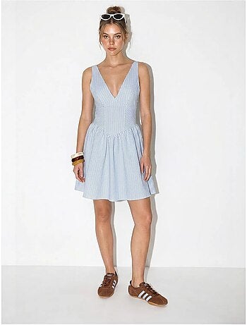 Vestido mini skater a rayas con escote en v y sin mangas lucci