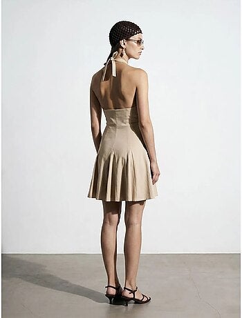 Vestido mini skater con cuello halter dilvin
