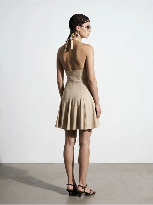 Vestido mini skater con cuello halter dilvin - Kiabi Vestido mini skater con cuello halter dilvin - Kiabi
