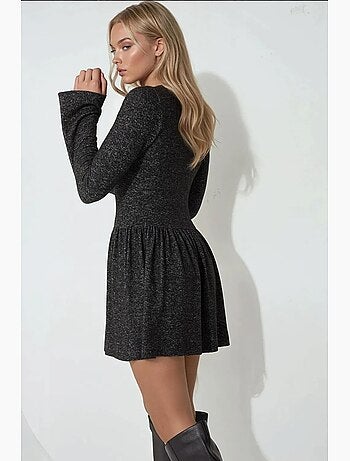 Vestido mini skater de manga larga con cuello redondo y detalle de botones hiccup