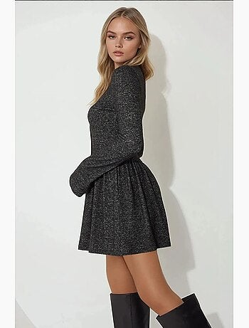 Vestido mini skater de manga larga con cuello redondo y detalle de botones hiccup