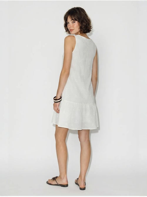 Vestido mini smock de muselina de algodón bordada lucci - Kiabi Vestido mini smock de muselina de algodón bordada lucci - Kiabi