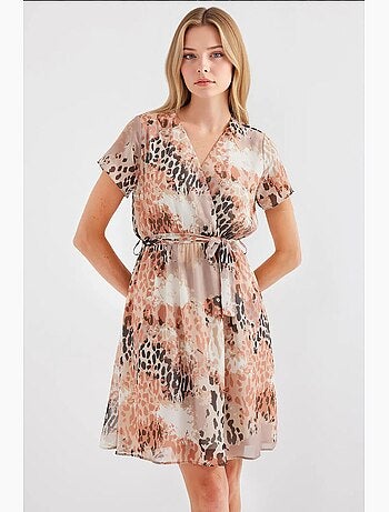 Vestido mini tipo tea floral con escote en v y cinturón bdart
