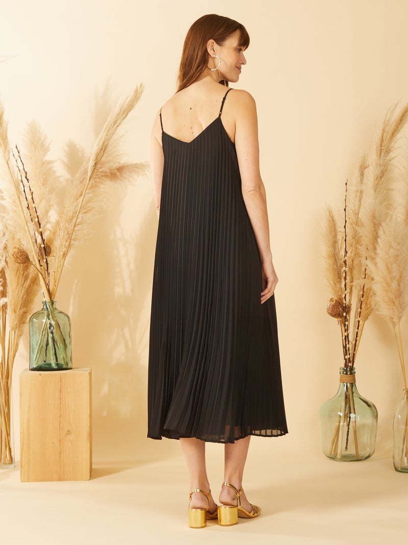 Vestido plisado con tirantes negro - Kiabi