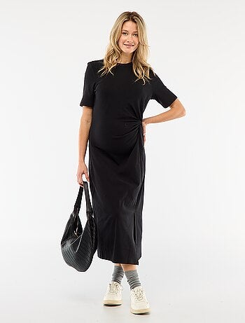 Vestido premamá con torsión frontal