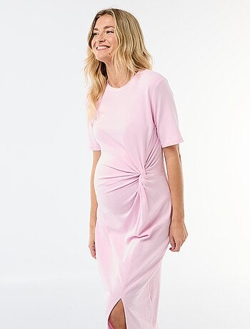 Vestido premamá con torsión frontal