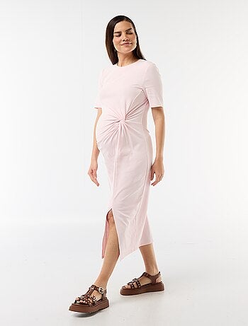 Vestido premamá con torsión frontal