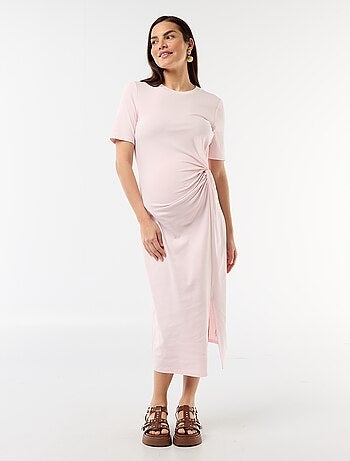 Vestido premamá con torsión frontal