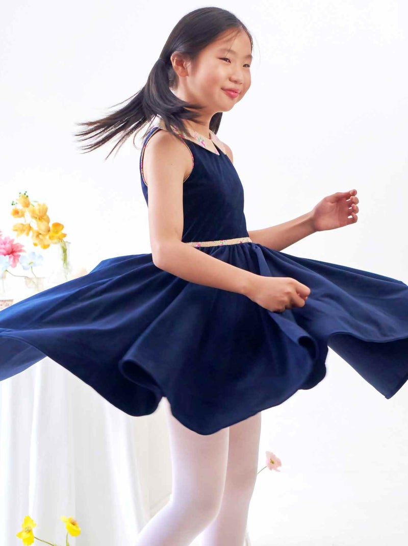 Vestido que Gira para Niña | Terciopelo Azul Marino | Cuello Floral Beige | HEPBURN Azul marino - Kiabi