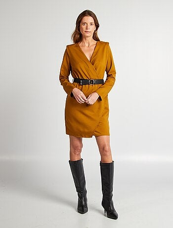 Vestido satinado con escote cruzado