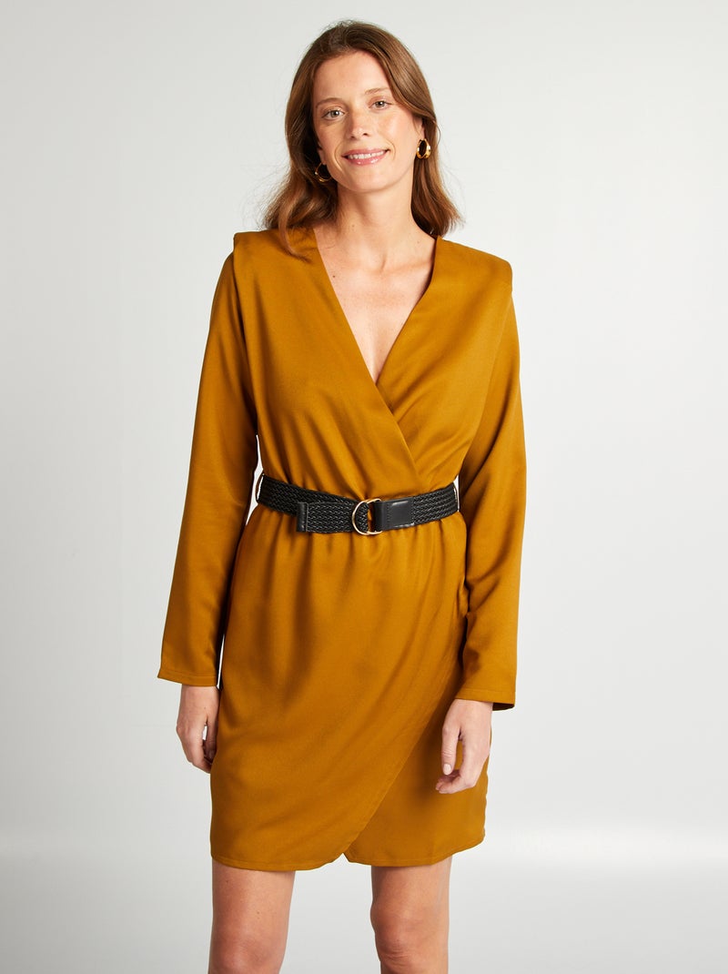 Vestido satinado con escote cruzado AMARILLO - Kiabi