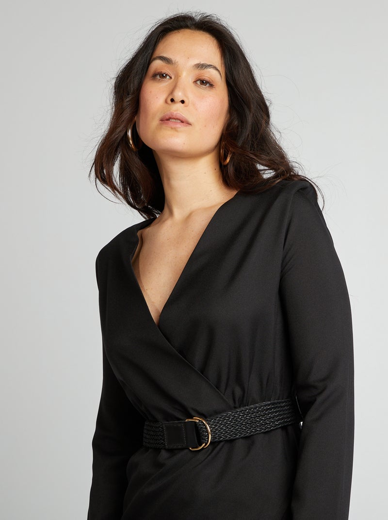 Vestido satinado con escote cruzado negro - Kiabi