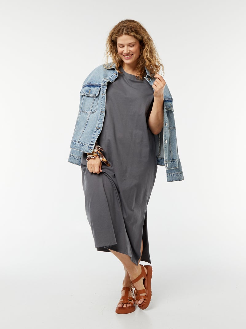 Vestido tipo camiseta largo de manga corta liso GRIS - Kiabi
