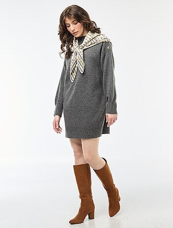 Vestido jersey con botones decorativos