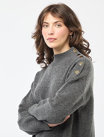 Vestido jersey con botones decorativos