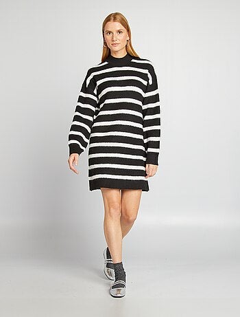 Vestido tipo jersey de punto con cuello ajustado