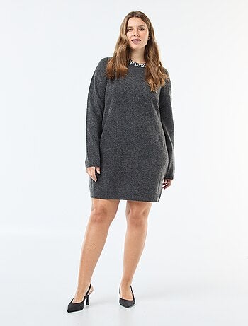 Vestido jersey de punto grueso con strass en el cuello