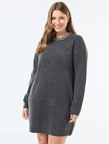 Vestido jersey de punto grueso con strass en el cuello