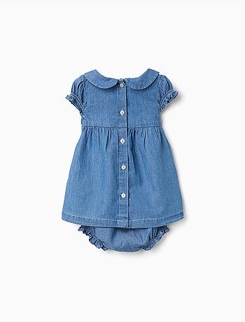 Vestido vaquero con bordado y volantes