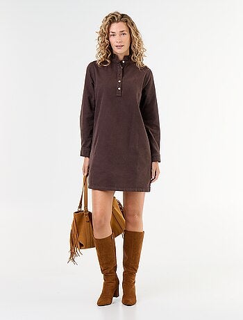 Vestido vaquero con cuello con volante