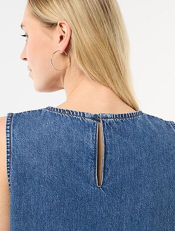 Vestido vaquero sin mangas con volantes