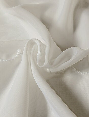 Visillo bordado Cornely con cinta fruncidora