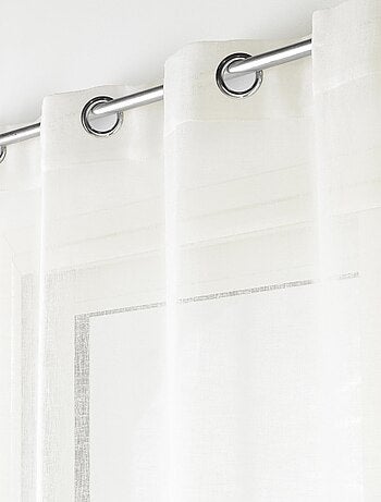 Visillo con ojales en gasa tejida