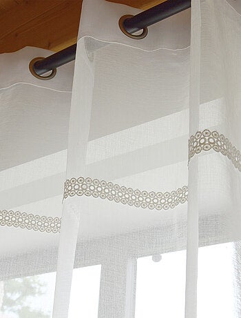 Visillo con Ojales y Cinta de Macramé
