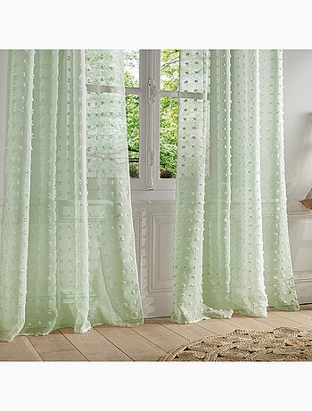 Visillo con ojales y pequeños pompones