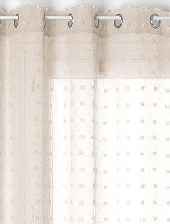 Visillo con ojales y pequeños pompones