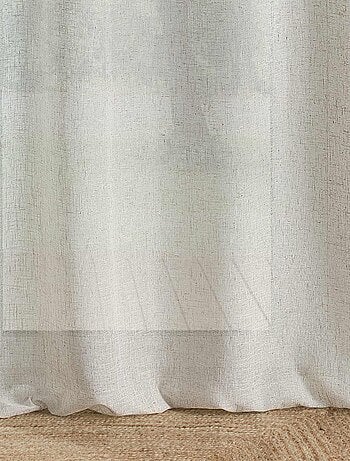 Visillo con remate de yute y pompones