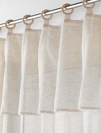 Visillo con volante y ojales de madera